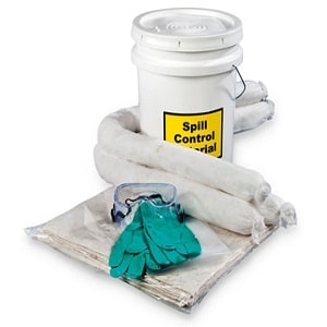 oil spill kit with 5 gallon absorbing capacity with plastic bucket